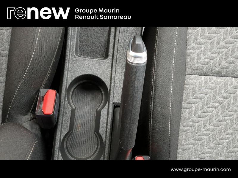 Photo 13 de l’annonce de RENAULT Clio d’occasion à vendre à SAMOREAU