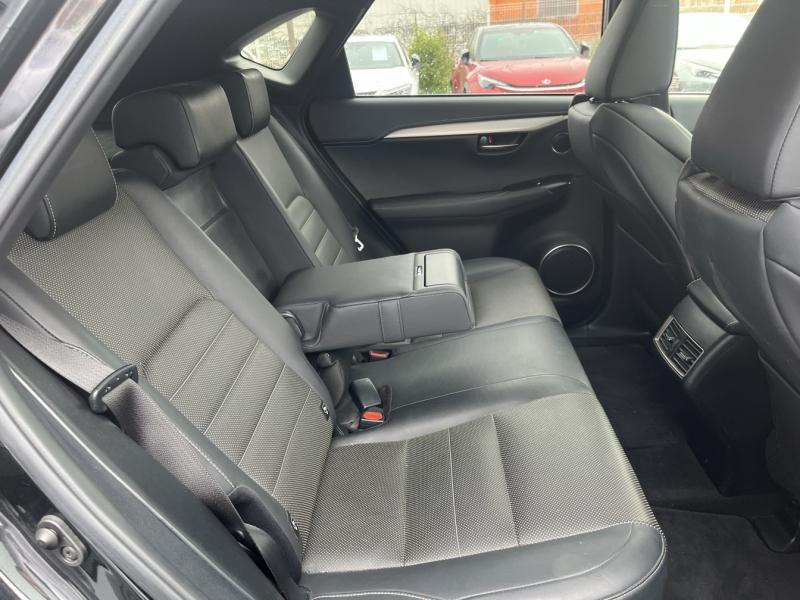 Photo 15 de l’annonce de LEXUS NX d’occasion à vendre à LATTES