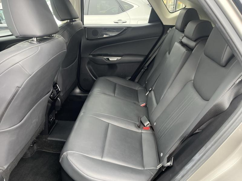 Photo 19 de l’annonce de LEXUS NX d’occasion à vendre à LATTES