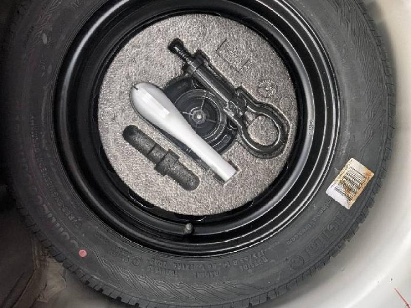 Photo 6 de l’annonce de FORD Fiesta d’occasion à vendre à FRÉJUS