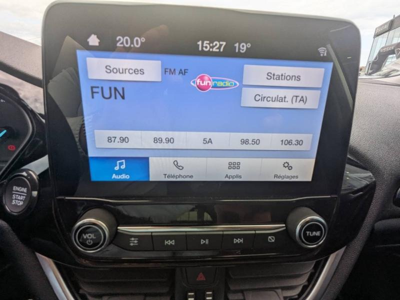 Photo 17 de l’annonce de FORD Fiesta d’occasion à vendre à FRÉJUS