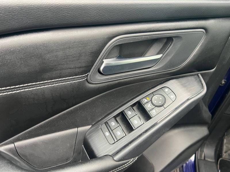 Photo 16 de l’annonce de NISSAN Qashqai d’occasion à vendre à TOULON