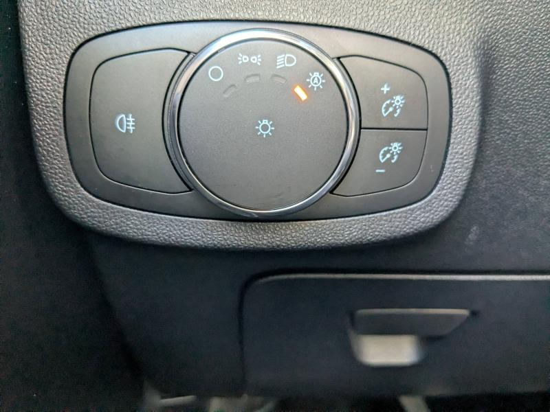 Photo 17 de l’annonce de FORD Fiesta d’occasion à vendre à DRAGUIGNAN