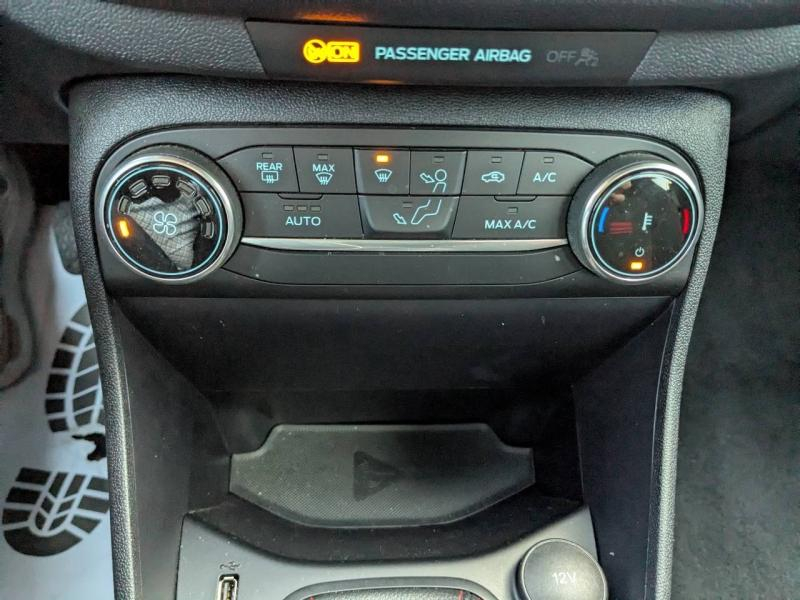 Photo 11 de l’annonce de FORD Fiesta d’occasion à vendre à MARSEILLE