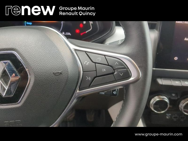 Photo 14 de l’annonce de RENAULT Clio d’occasion à vendre à QUINCY-SOUS-SÉNART