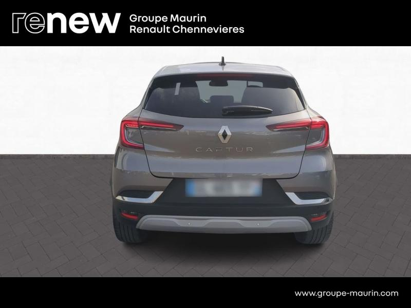 Photo 6 de l’annonce de RENAULT Captur d’occasion à vendre à CHENNEVIÈRES-SUR-MARNE