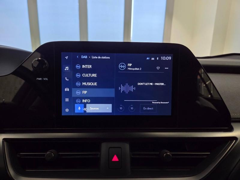 Photo 7 de l’annonce de LEXUS UX d’occasion à vendre à AUBIÈRE