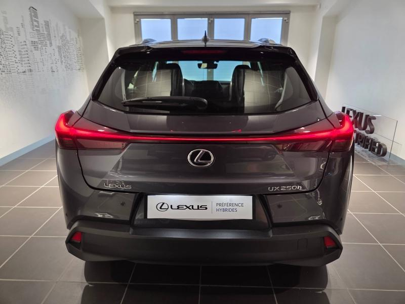 Photo 16 de l’annonce de LEXUS UX d’occasion à vendre à AUBIÈRE