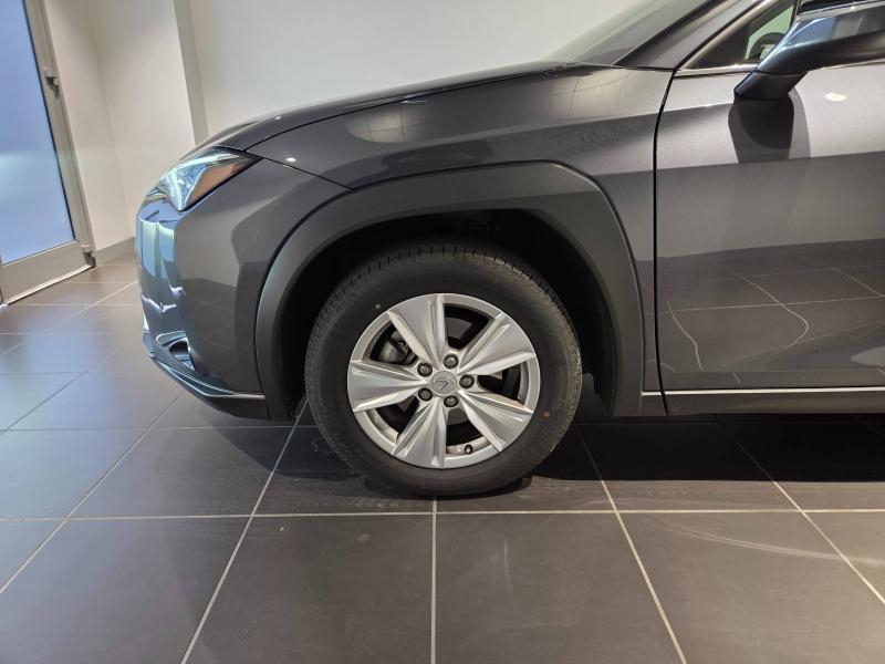 Photo 20 de l’annonce de LEXUS UX d’occasion à vendre à AUBIÈRE