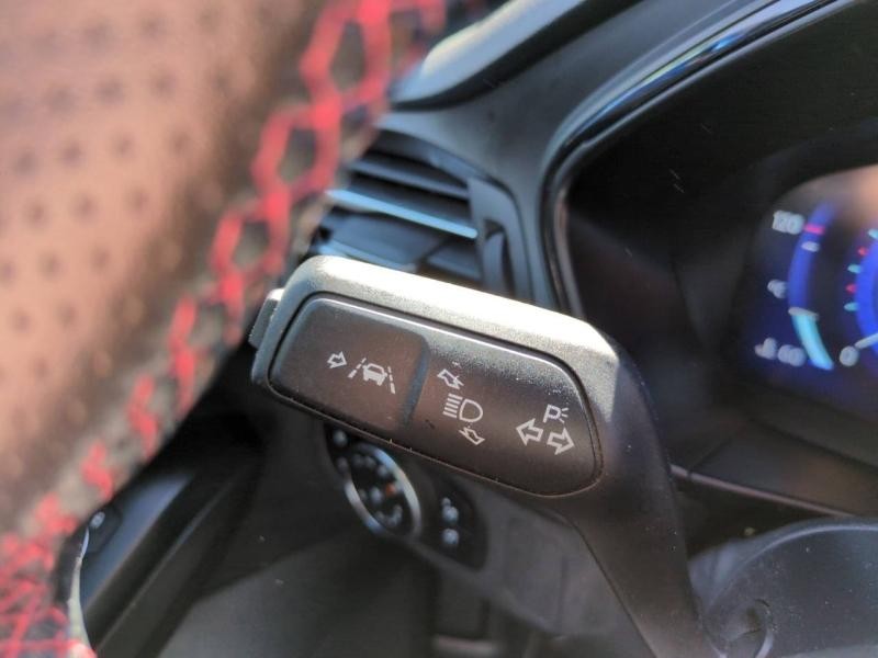 Photo 13 de l’annonce de FORD Focus d’occasion à vendre à NÎMES