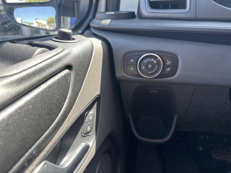 Photo 18 de l’annonce de FORD Transit Custom Kombi d’occasion à vendre à MARTIGUES