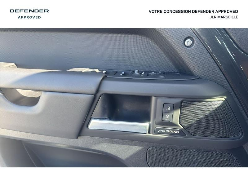 Photo 18 de l’annonce de LAND-ROVER Defender d’occasion à vendre à Marseille