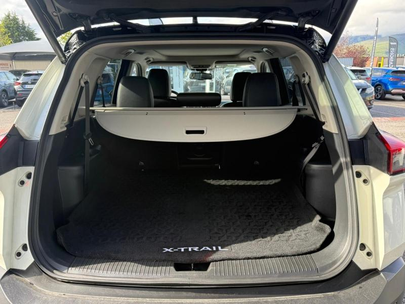 Photo 13 de l’annonce de NISSAN X-Trail d’occasion à vendre à ANNEMASSE