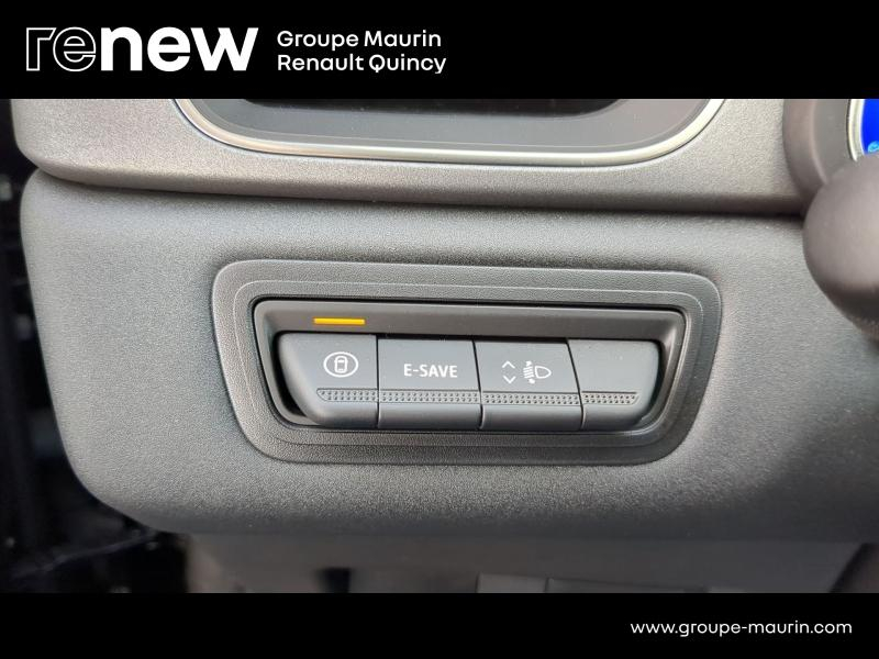 Photo 15 de l’annonce de RENAULT  d’occasion à vendre à QUINCY-SOUS-SÉNART