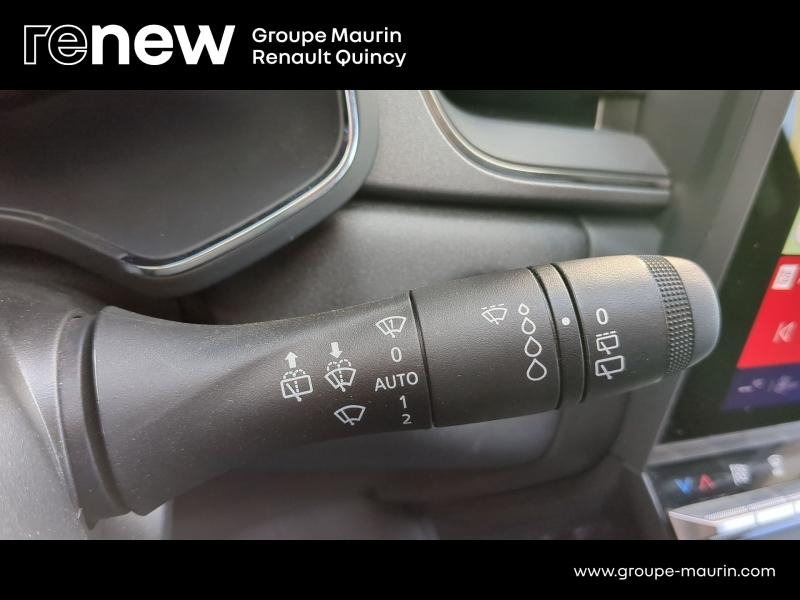 Photo 17 de l’annonce de RENAULT  d’occasion à vendre à QUINCY-SOUS-SÉNART