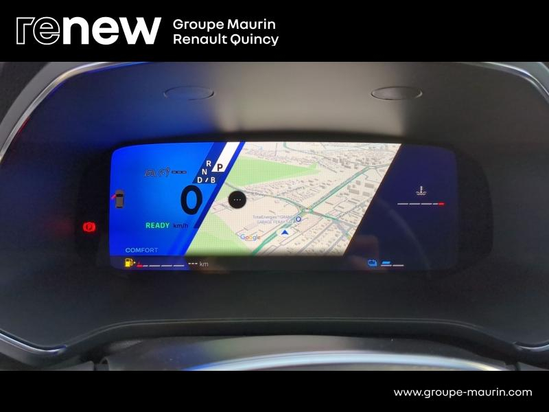 Photo 20 de l’annonce de RENAULT  d’occasion à vendre à QUINCY-SOUS-SÉNART