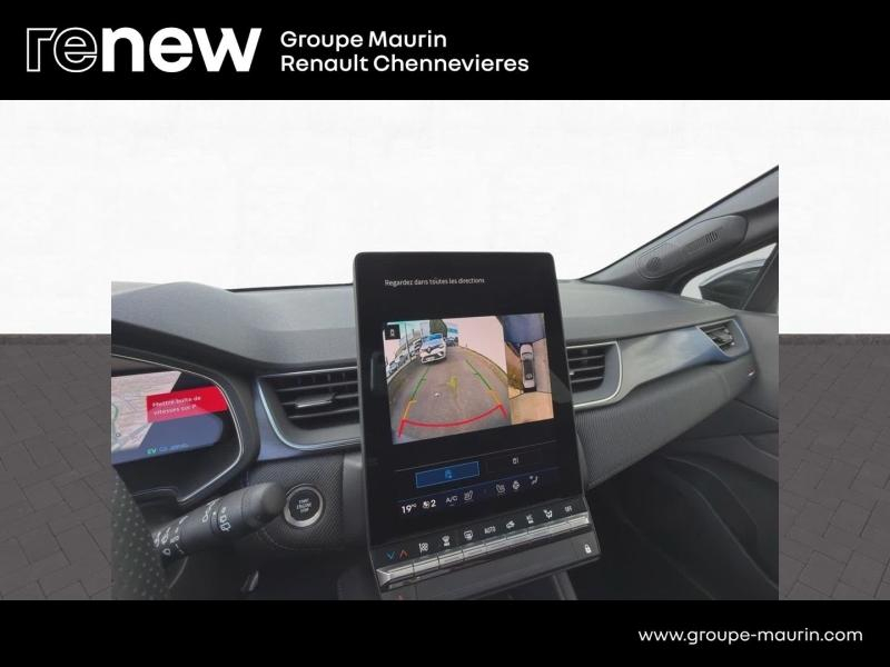 Photo 11 de l’annonce de RENAULT  d’occasion à vendre à CHENNEVIÈRES-SUR-MARNE