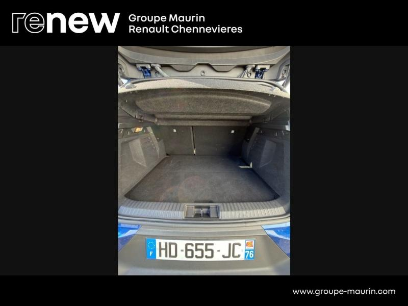 Photo 16 de l’annonce de RENAULT  d’occasion à vendre à CHENNEVIÈRES-SUR-MARNE