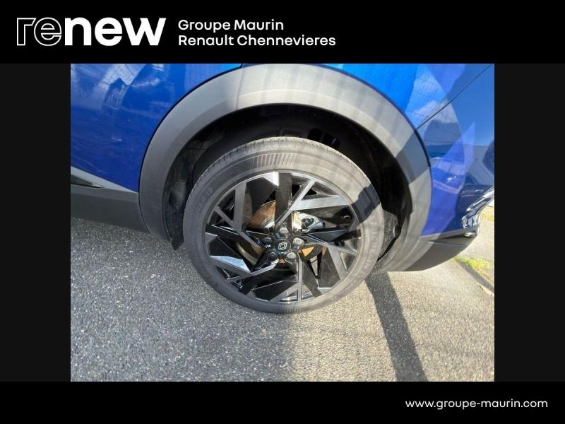 Photo 20 de l’annonce de RENAULT  d’occasion à vendre à CHENNEVIÈRES-SUR-MARNE