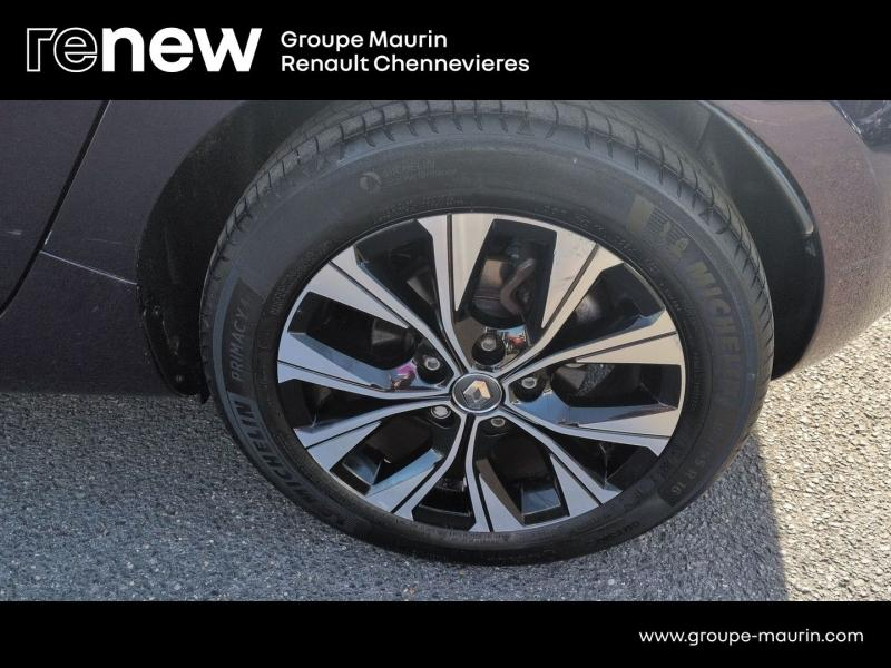 Photo 10 de l’annonce de RENAULT Zoe d’occasion à vendre à CHENNEVIÈRES-SUR-MARNE