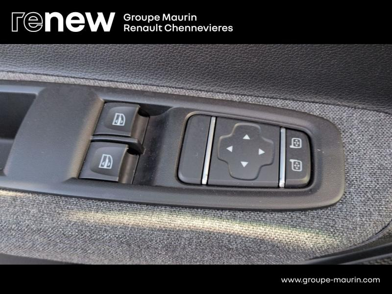 Photo 19 de l’annonce de RENAULT Zoe d’occasion à vendre à CHENNEVIÈRES-SUR-MARNE