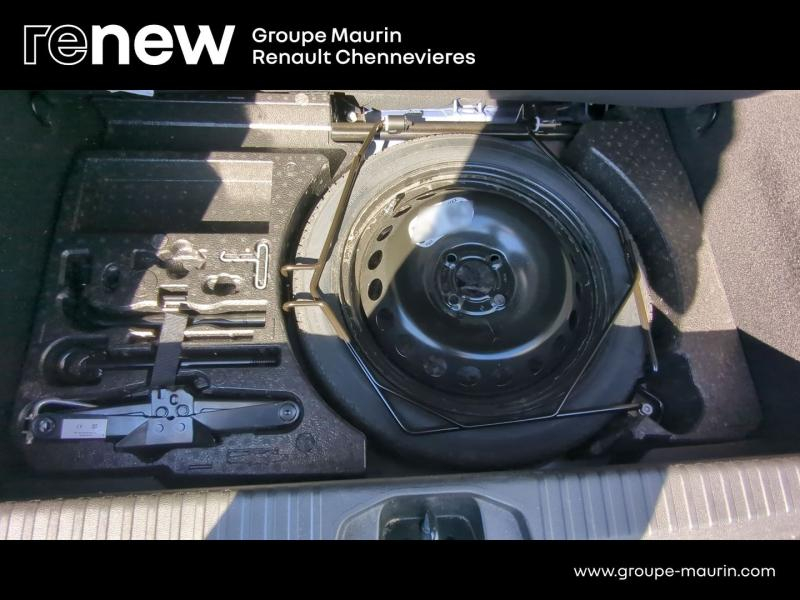 Photo 12 de l’annonce de RENAULT Clio d’occasion à vendre à CHENNEVIÈRES-SUR-MARNE