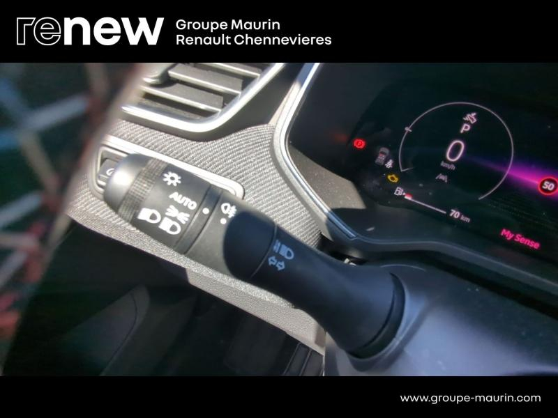 Photo 18 de l’annonce de RENAULT Clio d’occasion à vendre à CHENNEVIÈRES-SUR-MARNE