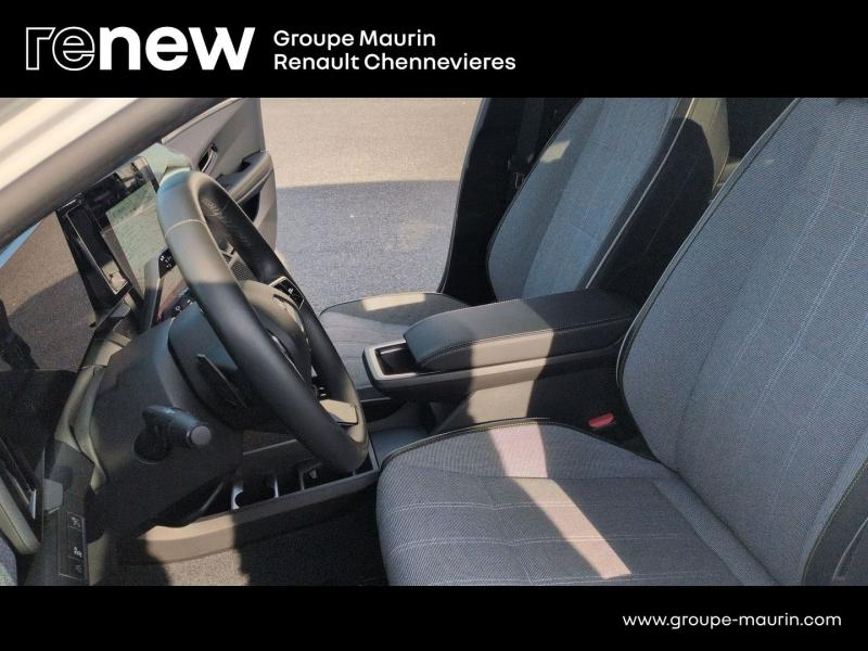 Photo 14 de l’annonce de RENAULT Megane d’occasion à vendre à CHENNEVIÈRES-SUR-MARNE