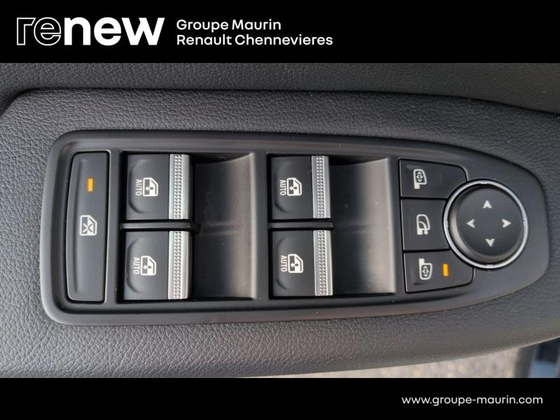 Photo 19 de l’annonce de RENAULT Megane d’occasion à vendre à CHENNEVIÈRES-SUR-MARNE