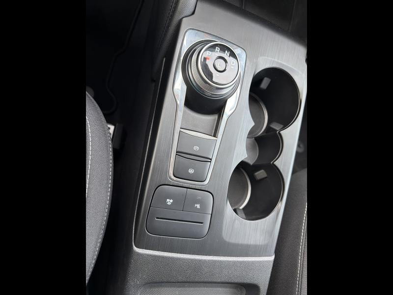 Photo 16 de l’annonce de FORD Kuga d’occasion à vendre à MANOSQUE