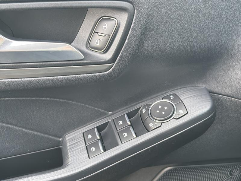 Photo 18 de l’annonce de FORD Kuga d’occasion à vendre à MANOSQUE