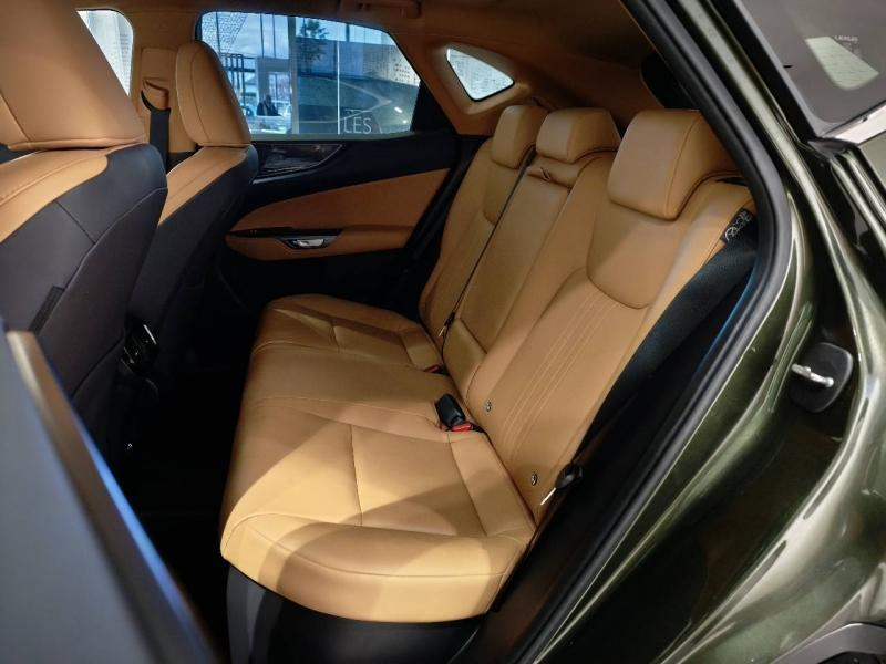 Photo 11 de l’annonce de LEXUS NX d’occasion à vendre à MONTFAVET