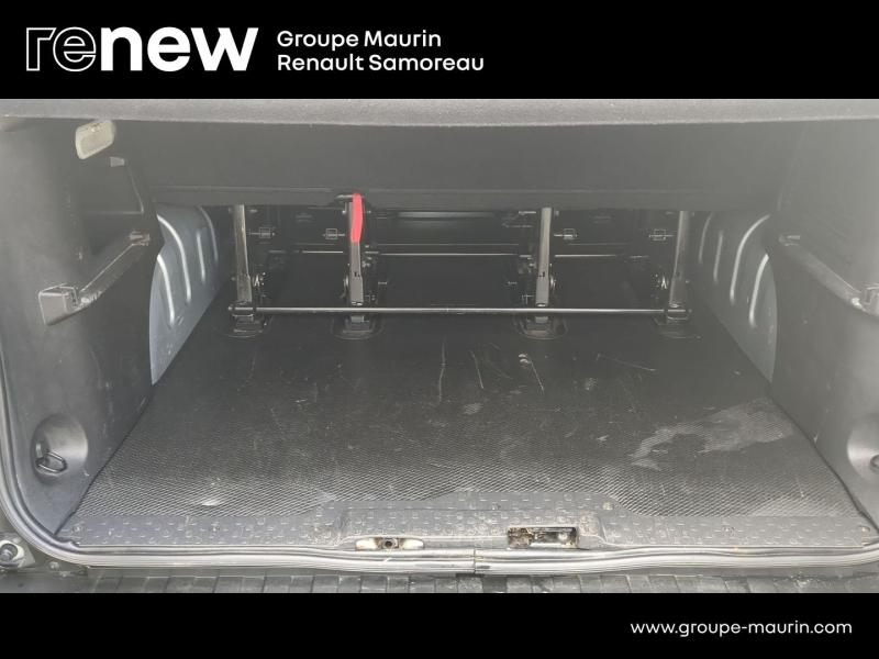 Photo 8 de l’annonce de RENAULT Trafic Combi d’occasion à vendre à SAMOREAU