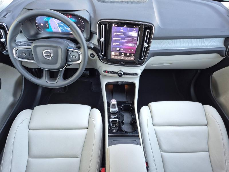 Photo 4 de l’annonce de VOLVO XC40 d’occasion à vendre à AVIGNON