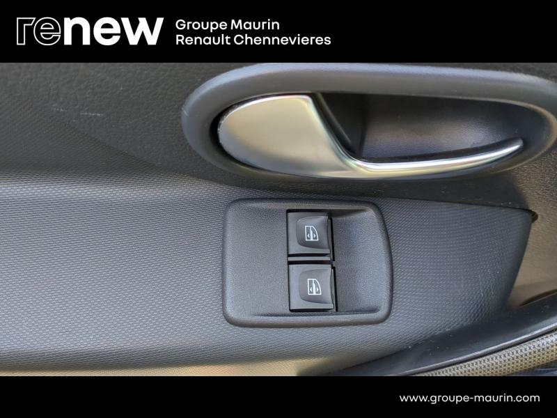 Photo 15 de l’annonce de DACIA Sandero d’occasion à vendre à CHENNEVIÈRES-SUR-MARNE