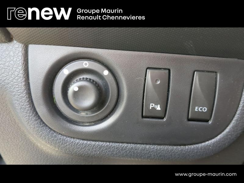 Photo 16 de l’annonce de DACIA Sandero d’occasion à vendre à CHENNEVIÈRES-SUR-MARNE