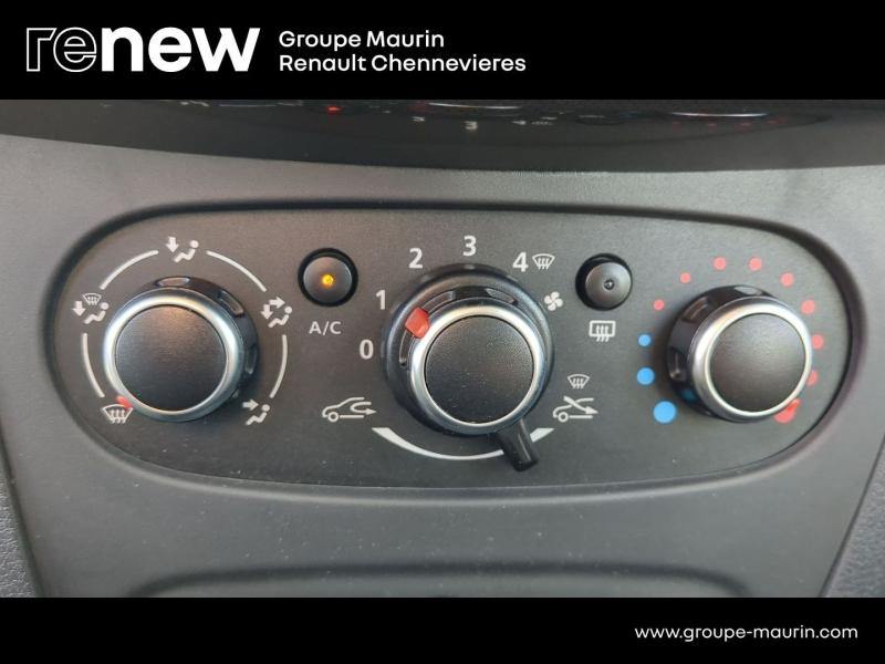 Photo 19 de l’annonce de DACIA Sandero d’occasion à vendre à CHENNEVIÈRES-SUR-MARNE