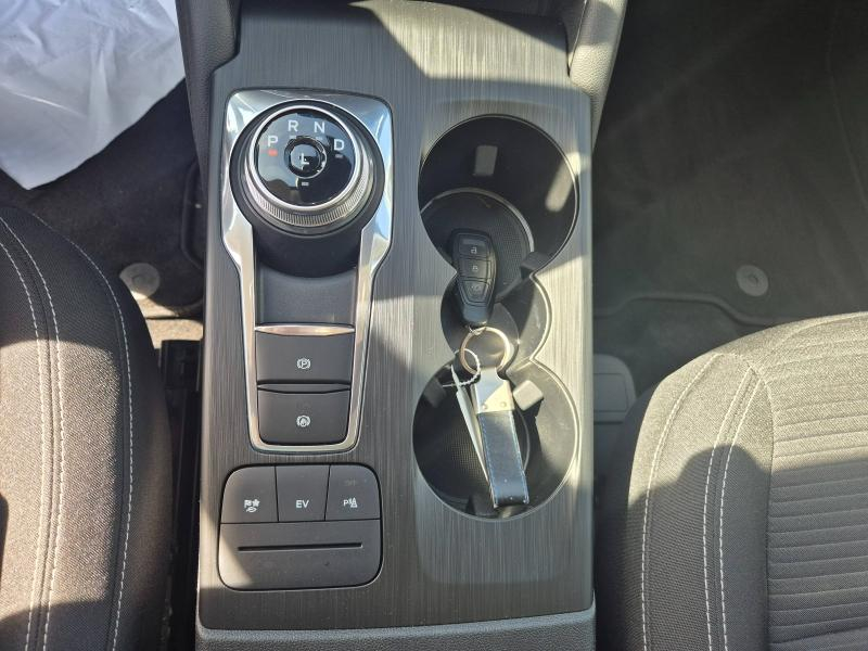 Photo 12 de l’annonce de FORD Kuga d’occasion à vendre à CARCASSONNE