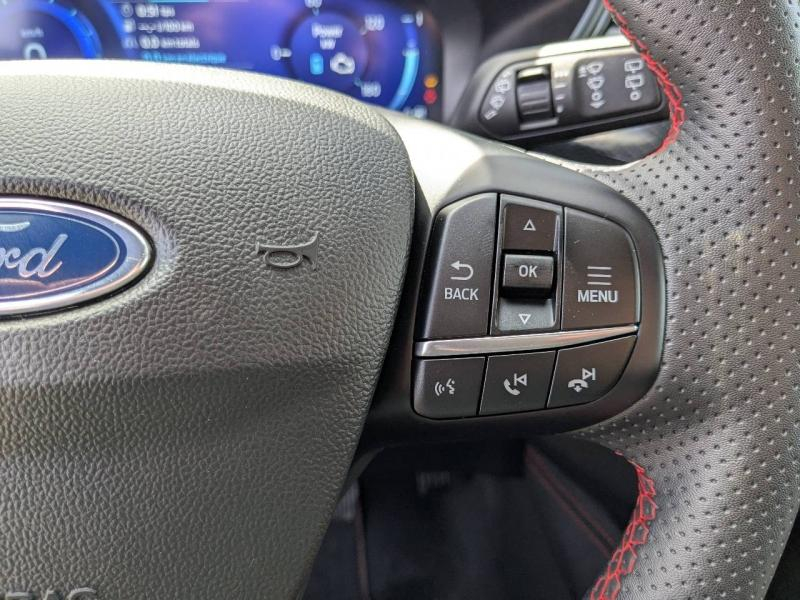 Photo 10 de l’annonce de FORD Kuga d’occasion à vendre à VITROLLES