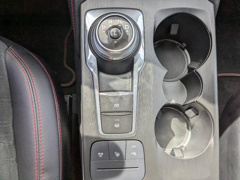 Photo 15 de l’annonce de FORD Kuga d’occasion à vendre à VITROLLES