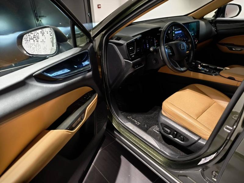 Photo 10 de l’annonce de LEXUS NX d’occasion à vendre à MONTFAVET