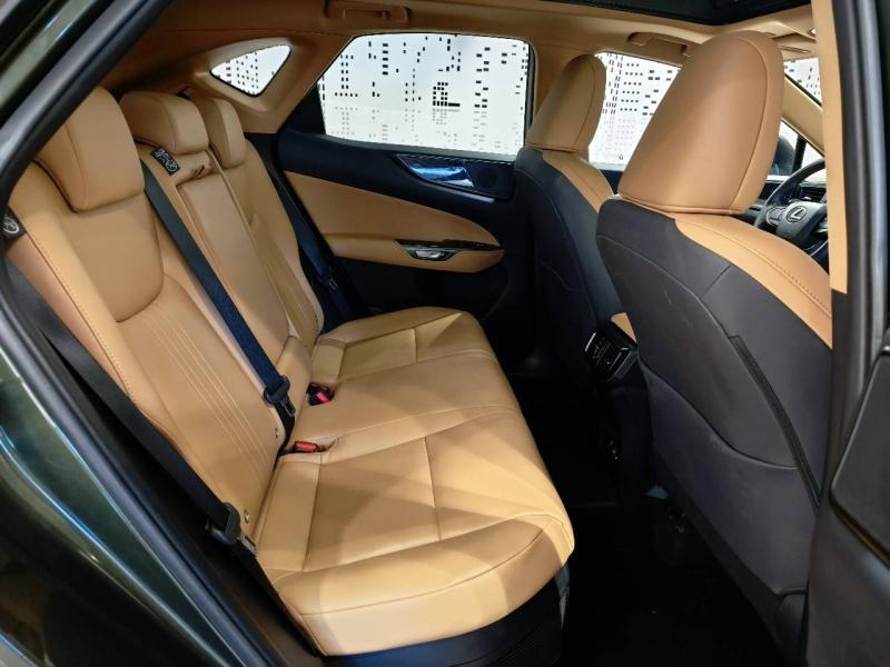 Photo 14 de l’annonce de LEXUS NX d’occasion à vendre à MONTFAVET