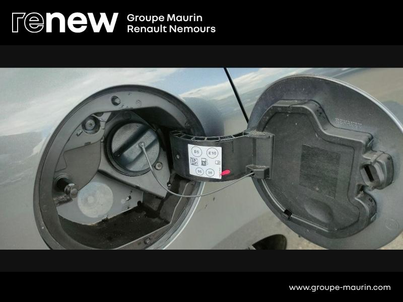 Photo 10 de l’annonce de RENAULT Clio d’occasion à vendre à SAINT PIERRE LES NEMOURS