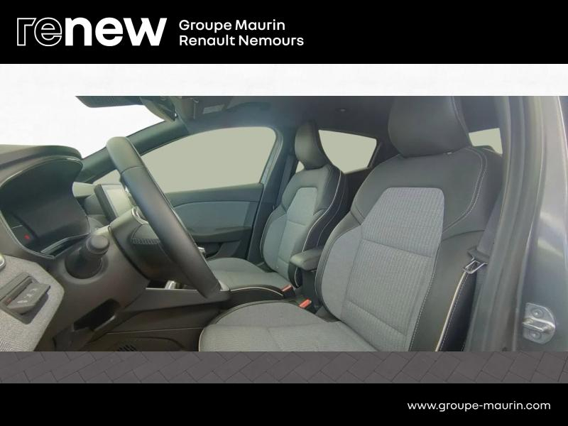 Photo 16 de l’annonce de RENAULT Clio d’occasion à vendre à SAINT PIERRE LES NEMOURS