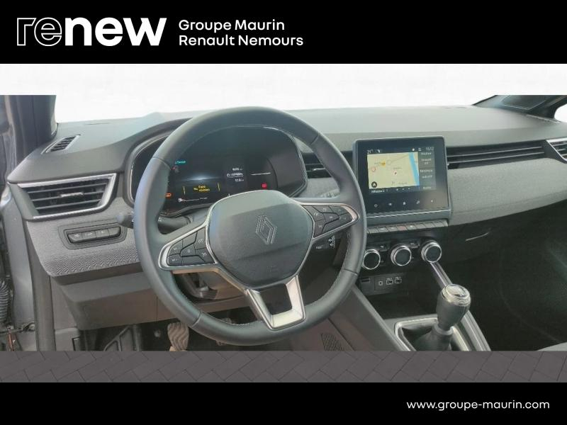 Photo 19 de l’annonce de RENAULT Clio d’occasion à vendre à SAINT PIERRE LES NEMOURS