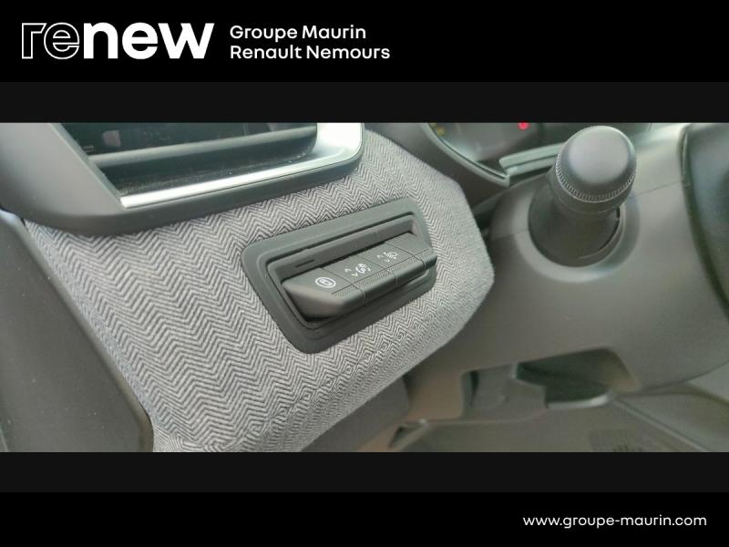 Photo 20 de l’annonce de RENAULT Clio d’occasion à vendre à SAINT PIERRE LES NEMOURS