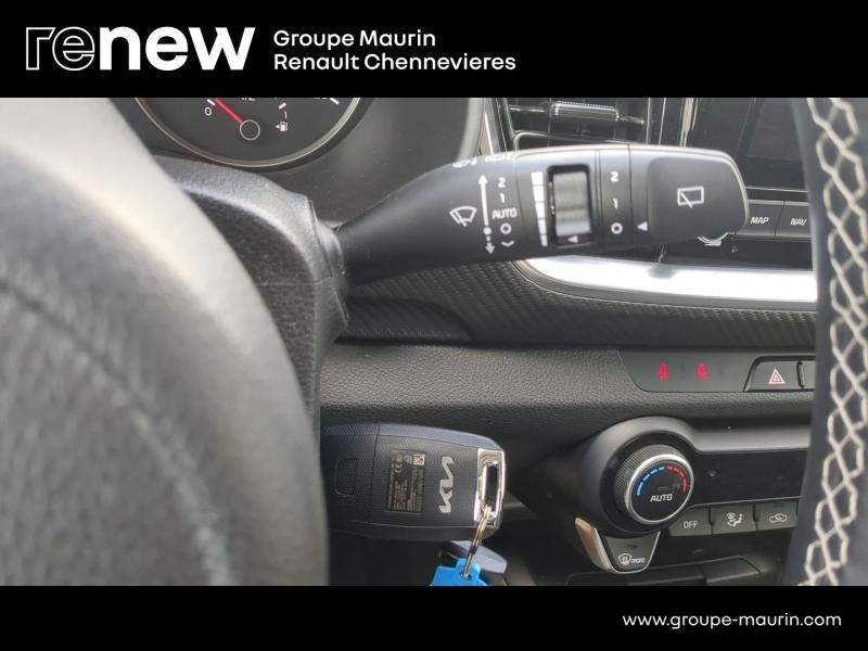 Photo 19 de l’annonce de KIA Stonic d’occasion à vendre à CHENNEVIÈRES-SUR-MARNE