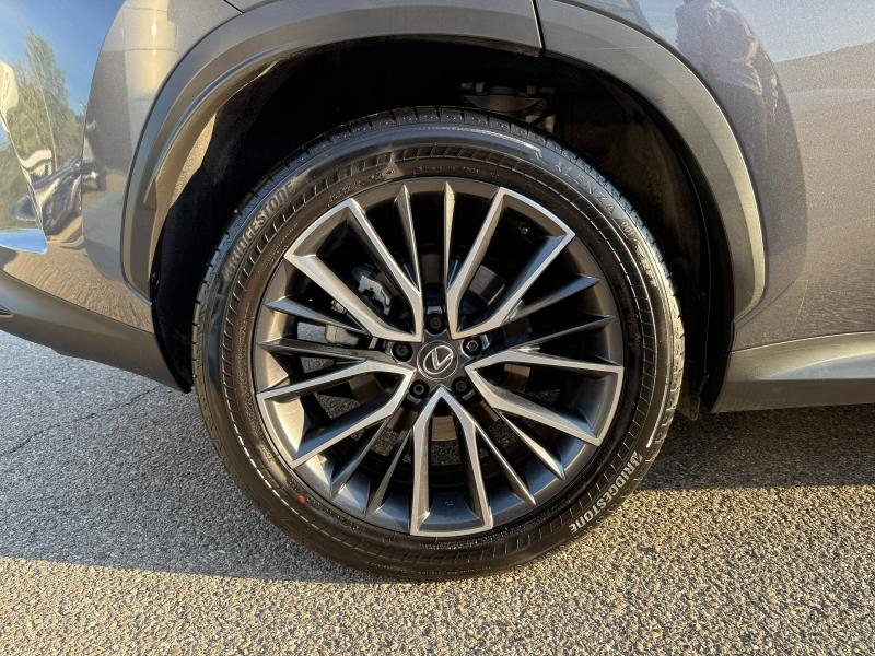 Photo 11 de l’annonce de LEXUS NX d’occasion à vendre à AUBIÈRE