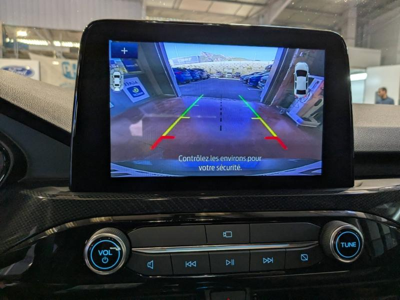 Photo 18 de l’annonce de FORD Kuga d’occasion à vendre à BRIGNOLES