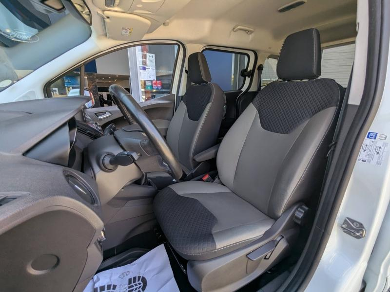Photo 16 de l’annonce de FORD Tourneo Courier d’occasion à vendre à LA VALETTE